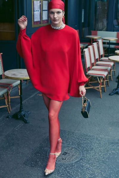 Look 15